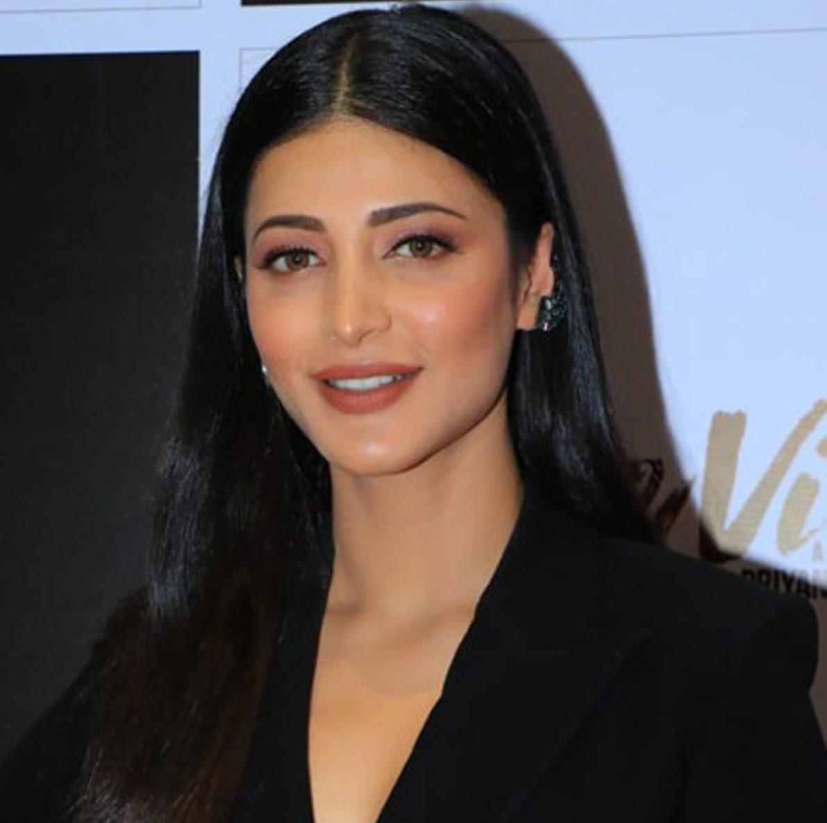 Shruti haasan guest role in Vakeel saab