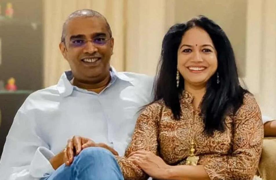 Singer Sunitha husband in a controversy