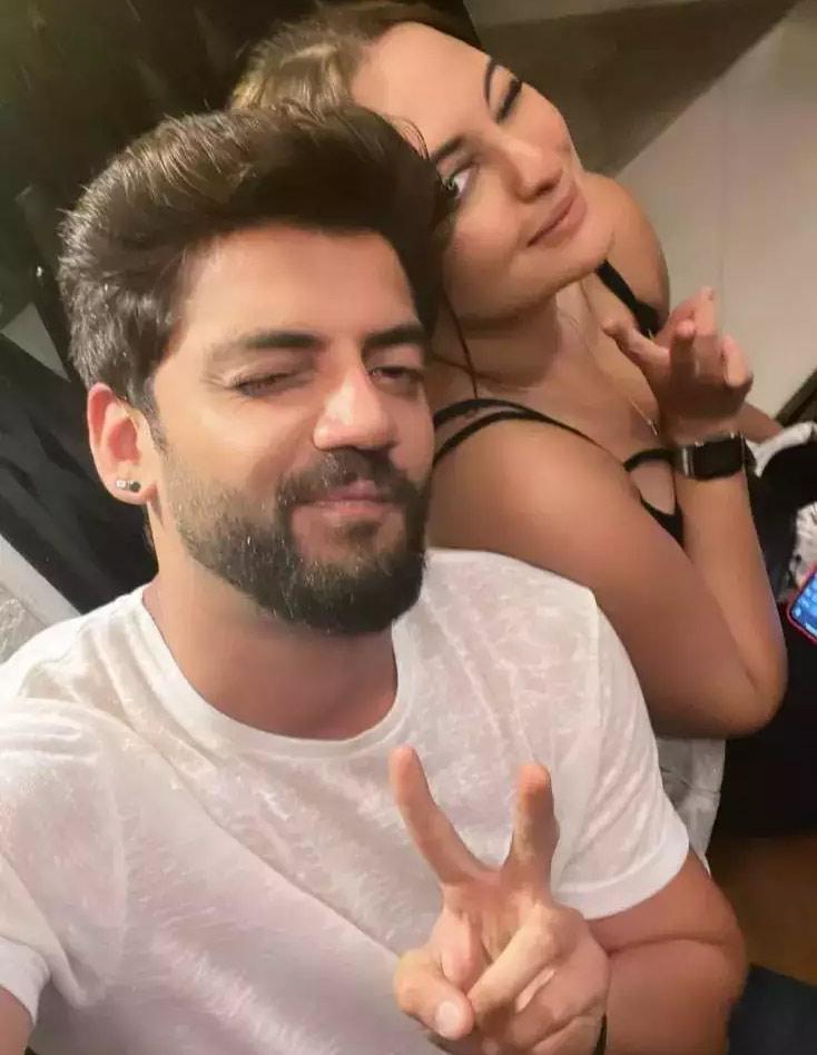 Sonakshi Sinha rumoured Boy Friend Zaheer Iqbal says I love you
