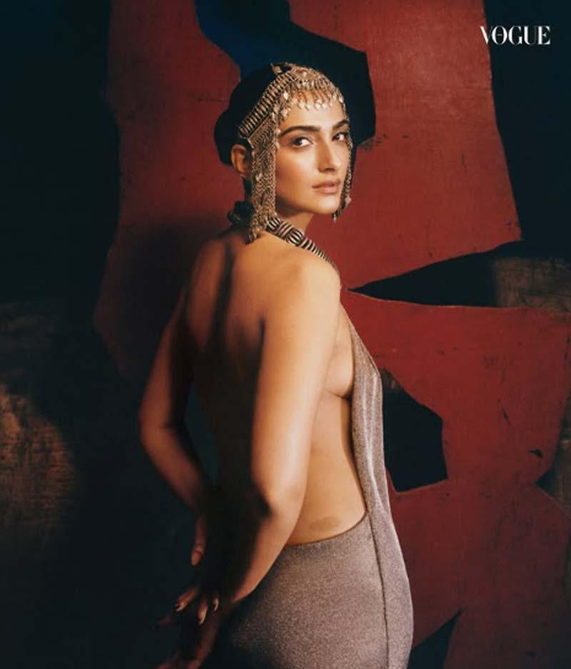 Sonam Kapoor latest glamour look