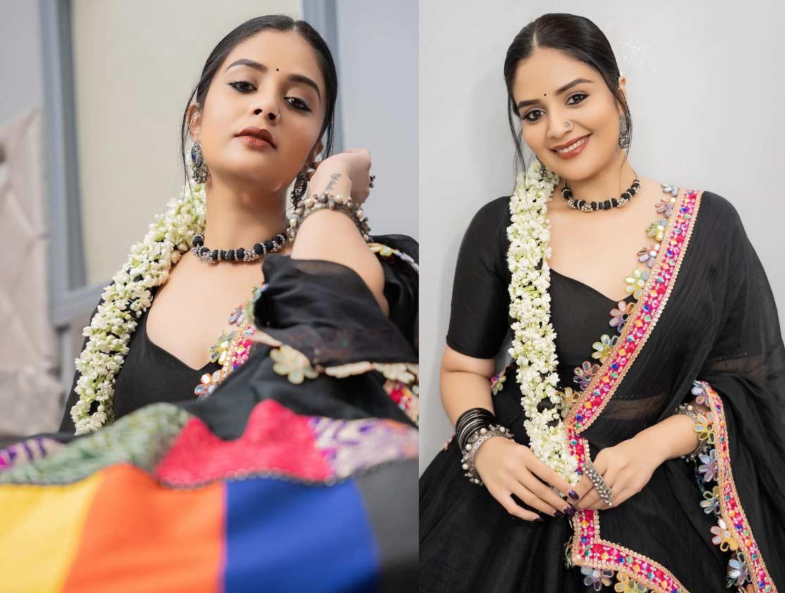 Sreemukhi latest instagram pic goes viral 