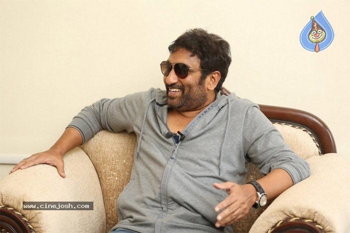 Srinu Vaitla Sensational Comments on Mahesh babu