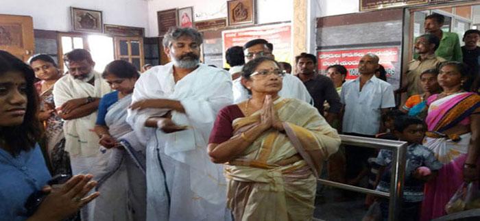 SS Rajamouli Follows Sentiments