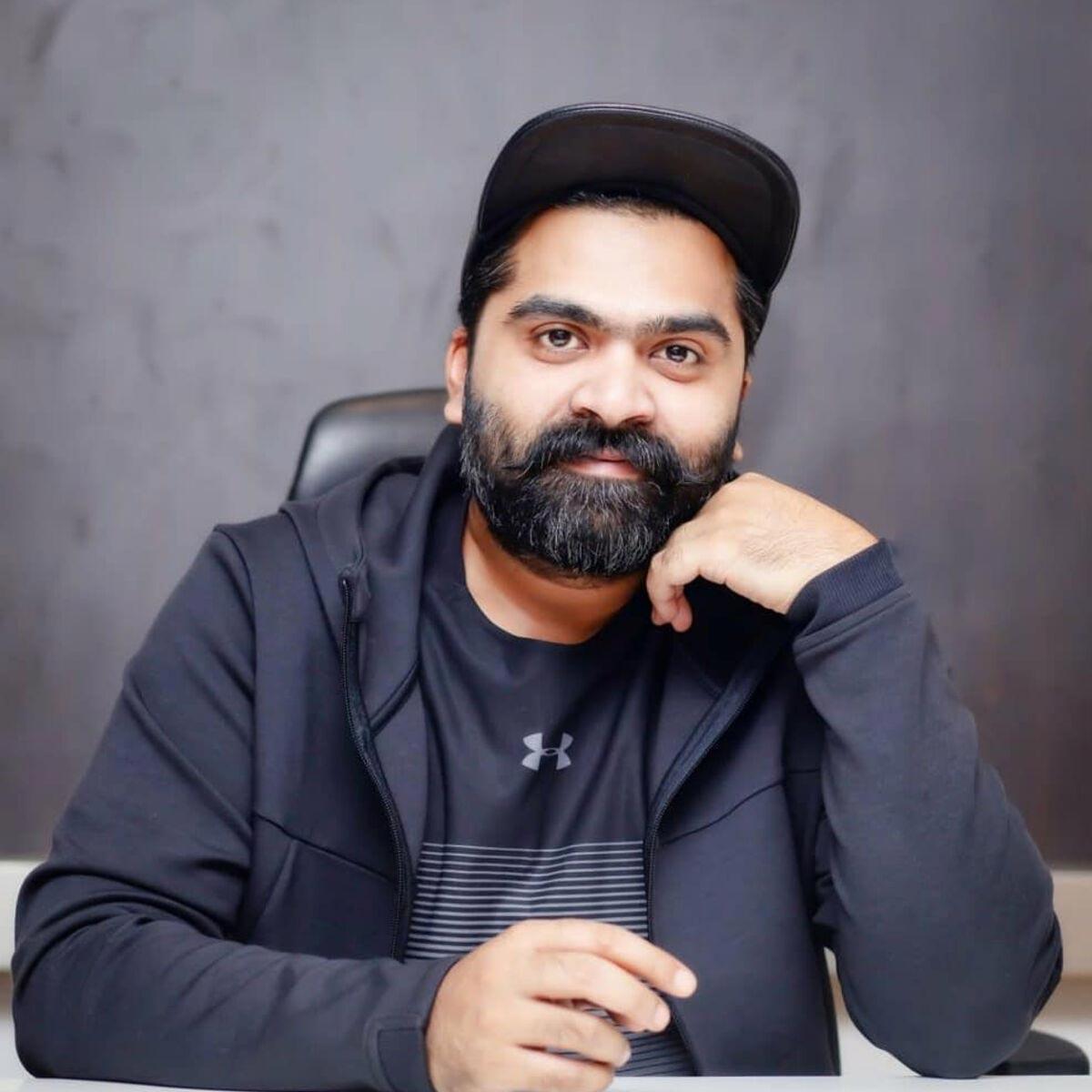 Star hero Simbu wedding vows