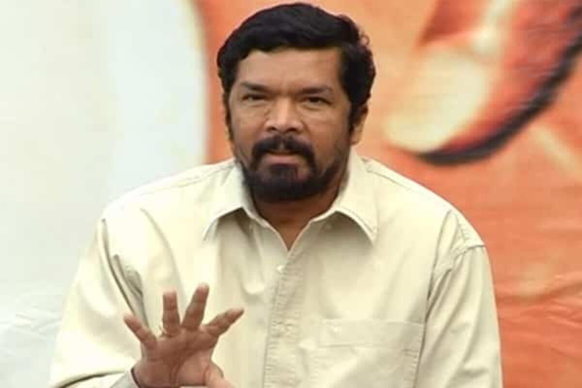 Stones attack on Posani house