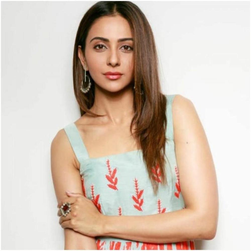 Stones attack On Rakul Preet  Movie Attack sets