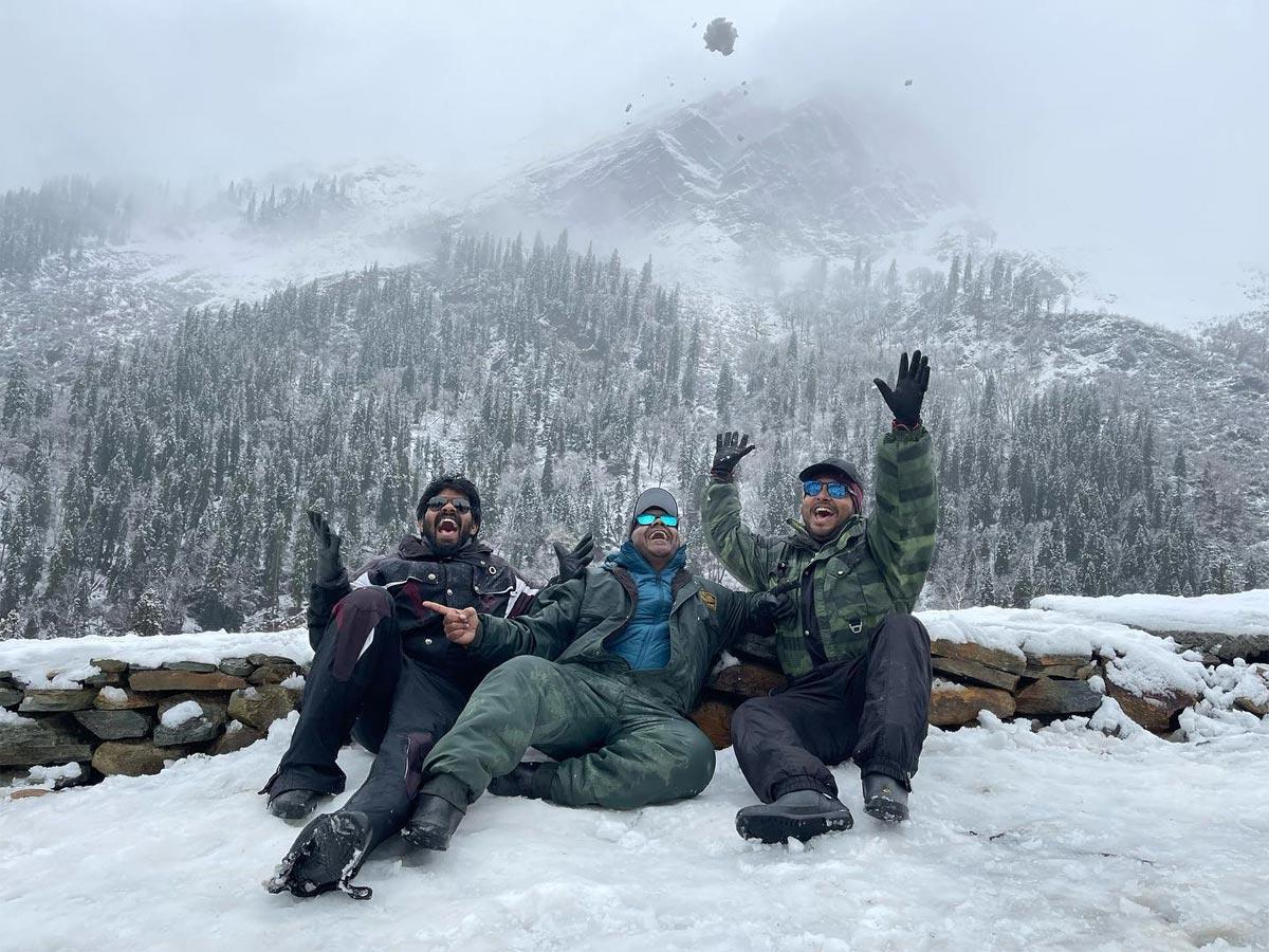 Sudheer, Srinu Enjoying Their Vacation With Venu