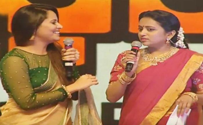 Suma's Funny Counter To Anasuya at Rangasthalam Pre Release Event