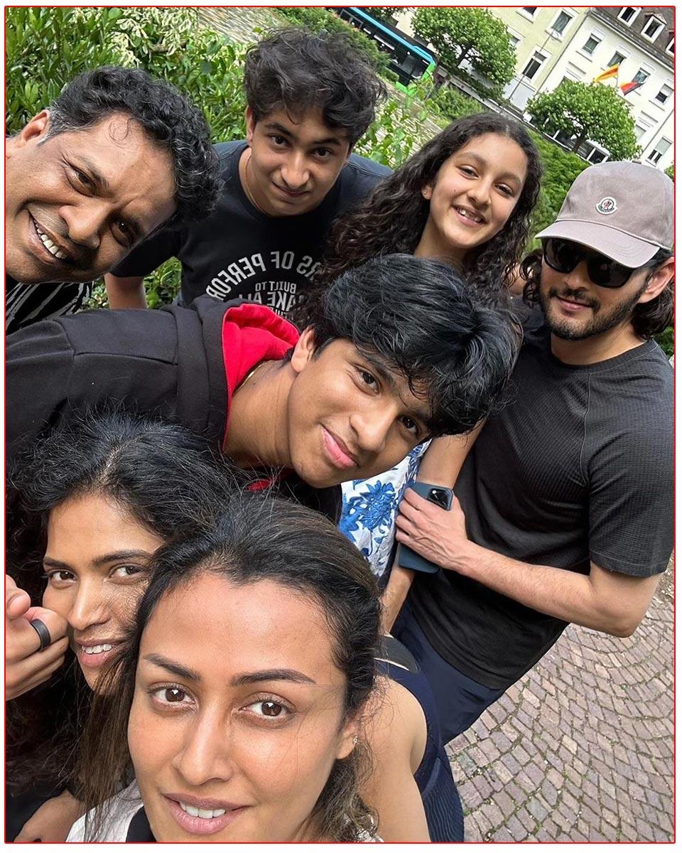 Super Star holidaying with his family