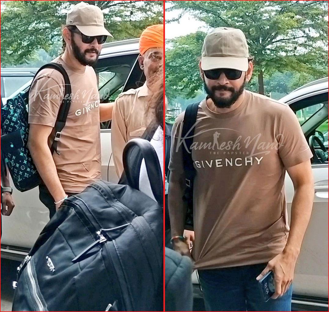 Superstar Family at Jaipur Airport