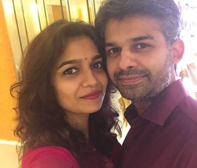 Swathi deleted her husband photos from Social media
