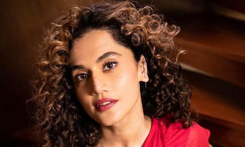Taapsee sensational comments on Bollywood