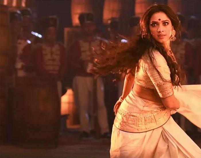Tamanna Gets Hit with Sye Raa Narasimha Reddy