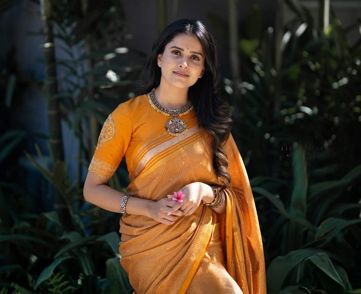Tanuja avoiding Star Maa