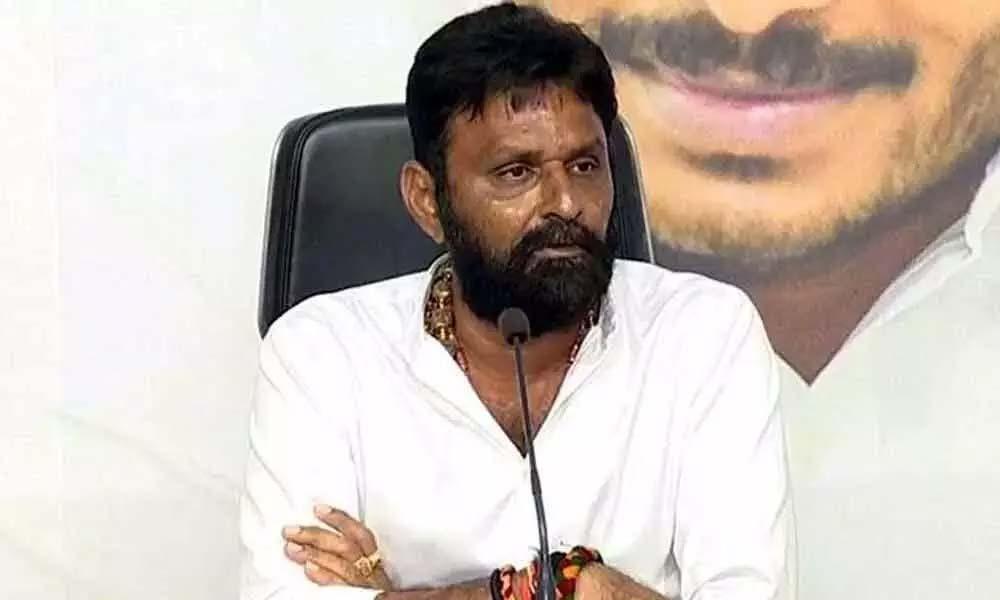 TDP fans pray for Kodali Nani well-being