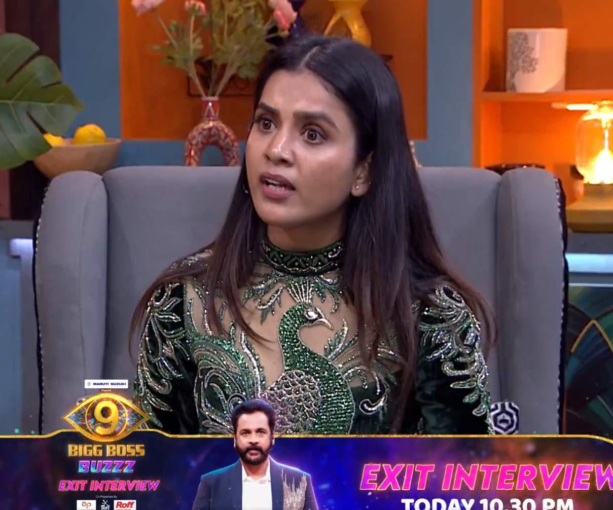 Thanuja emotional in BB Buzz