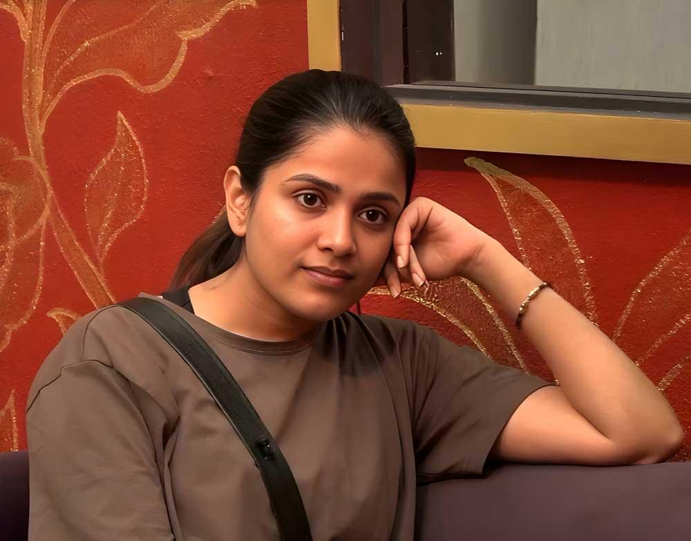 Thanuja getting full support from audience