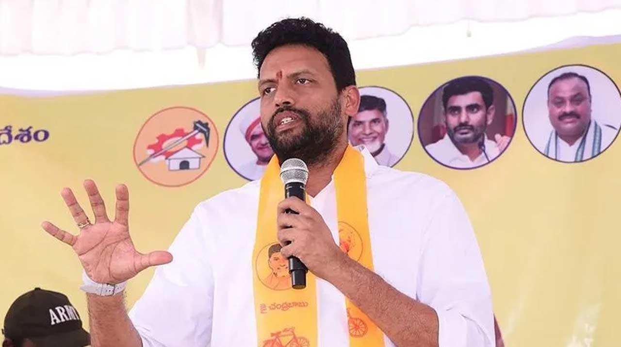The MLA candidate gave a twist with his own guarantees..