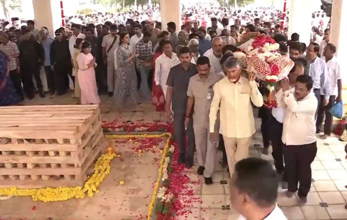 This is The Bonding Between Chandrababu and Ramoji Rao