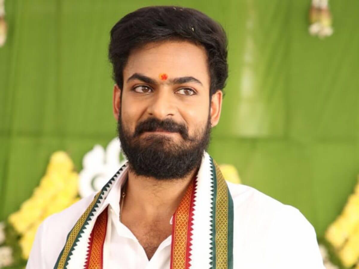 Top mega hero above all the debut heroes