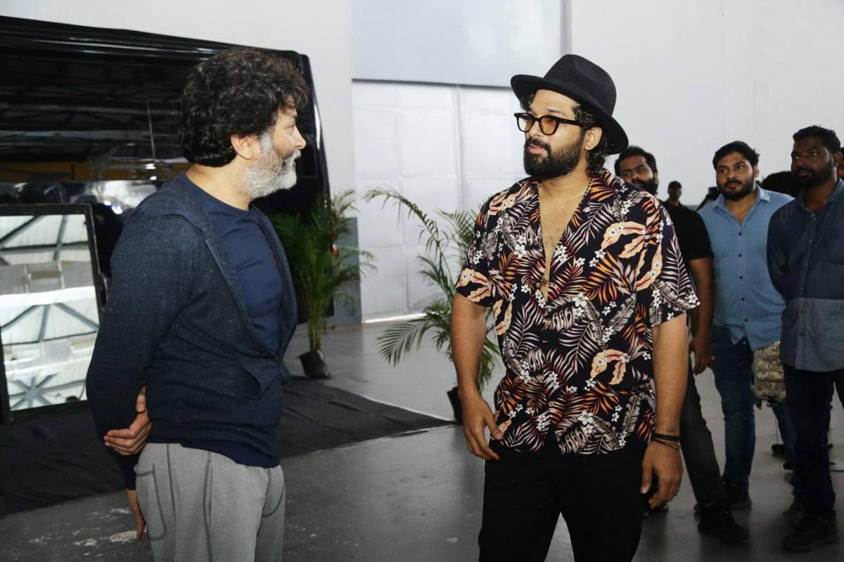 Trivikram directing an ad with Allu Arjun