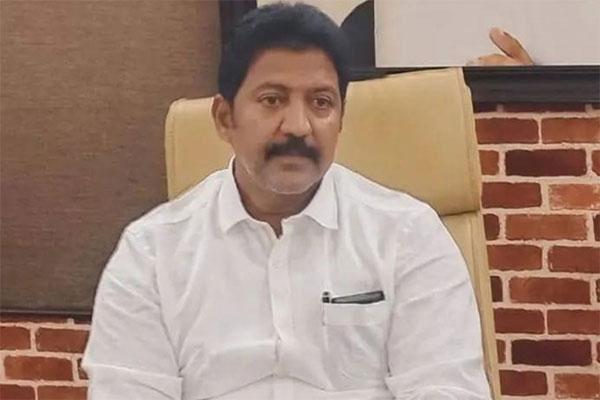 Vallabhaneni Vamsi Goodbye to Politics