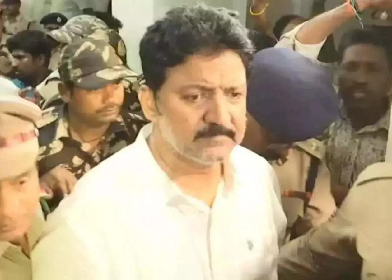 Vamsi is disappointed once again