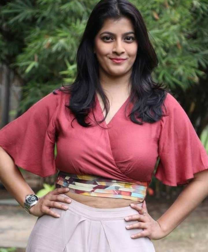Varalakshmi Sarath Kumar fire on news of arrest