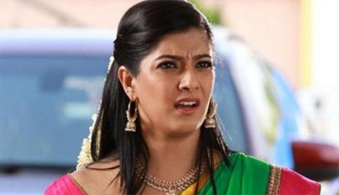 Varalakshmi Sarath Kumar Satirical comments on Media