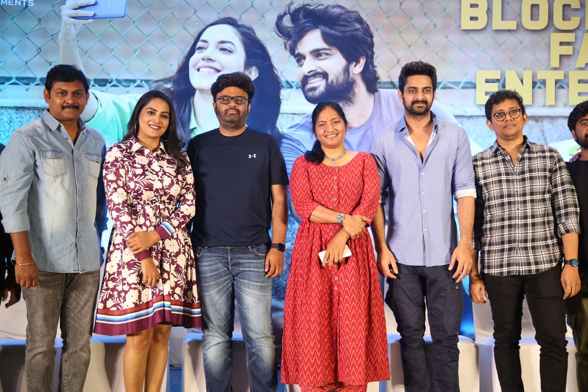 Varudu Kaavalenu sucess meet