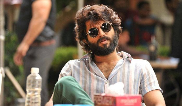 Vijay Devarakonda Don't compare with Pawan Kalyan