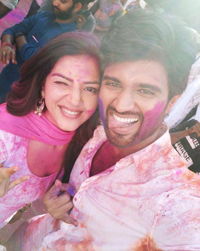 Vijay Devarakonda Mehrene Photo Secret Revealed