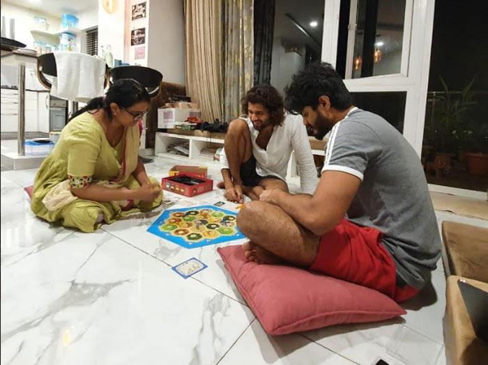 Vijay Deverakonda Finished his be the real man Challenge