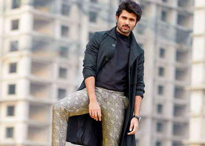 Vijay Deverakonda Talks About Lip-locks 