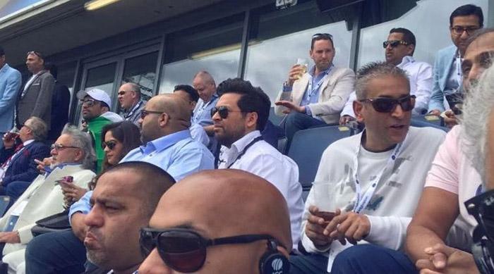 Vijay Mallya seen enjoying India-England cricket match at Oval