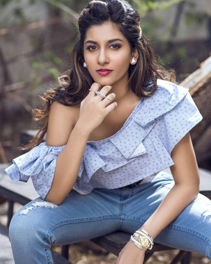 Vishnupriya also went to court