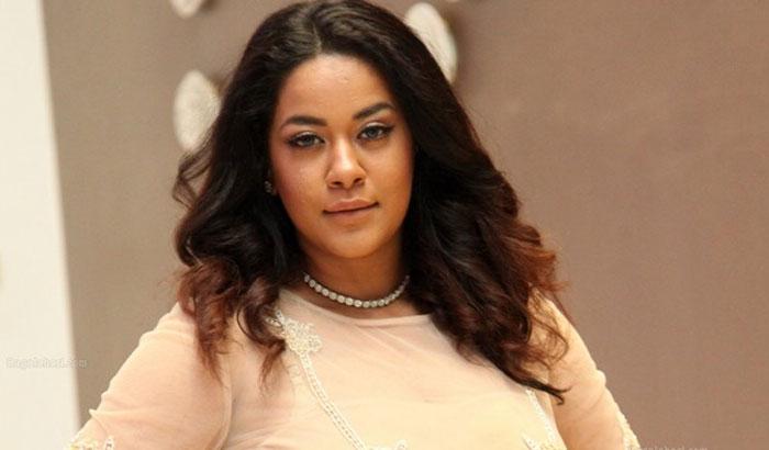Where is Mumaith Khan?