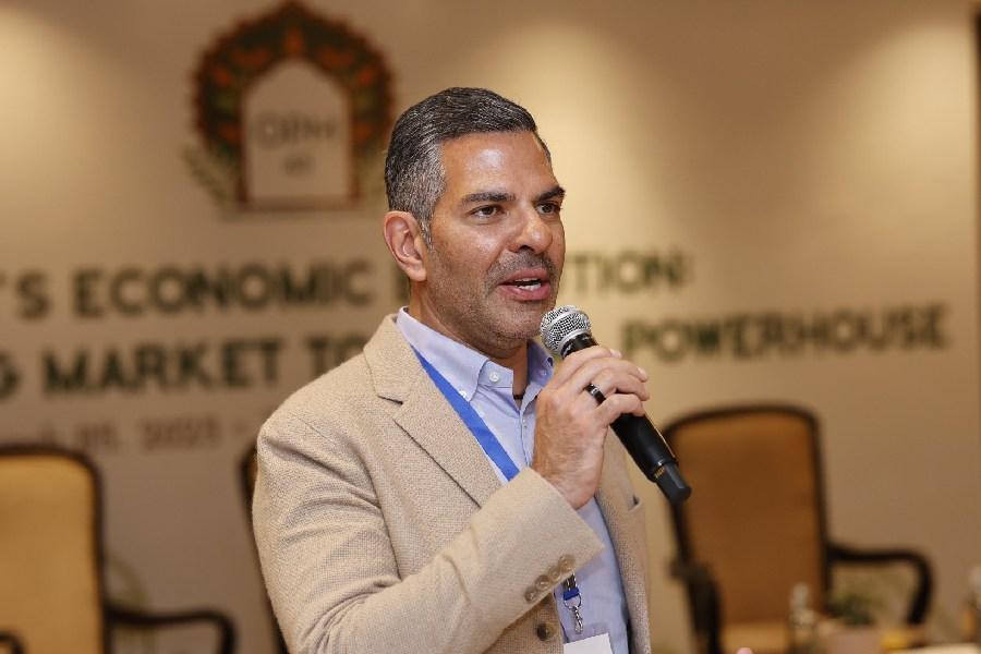 Who is going to take over Sunjay Kapur industries 
