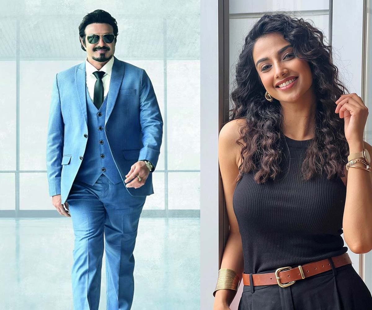 Who is the heroine of Balayya-Gopichand