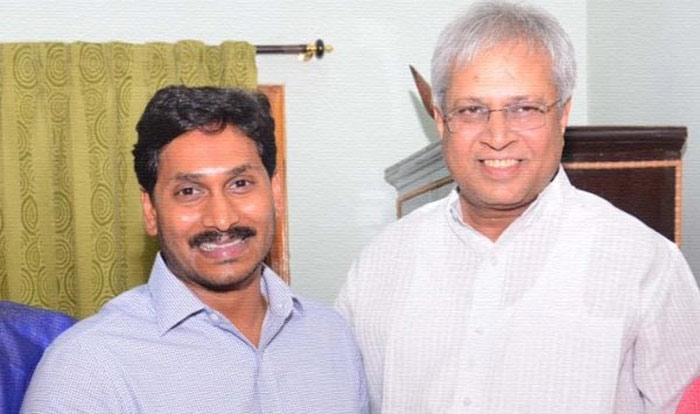 Why Is Undavalli Supporting Ys Jagan 