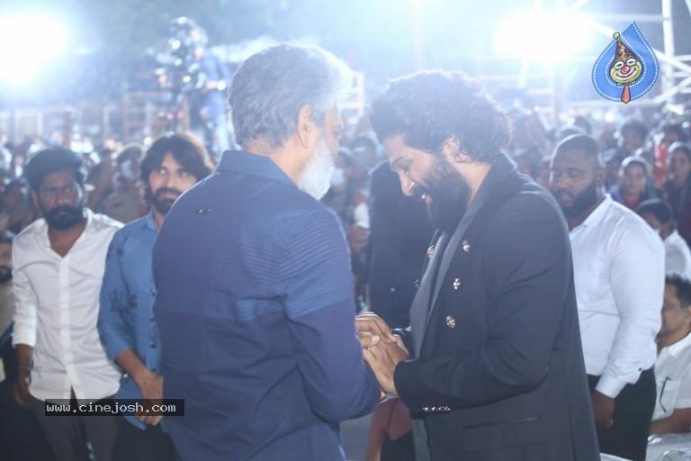 Why Sukumar Skips Pushpa Pre-Release Event