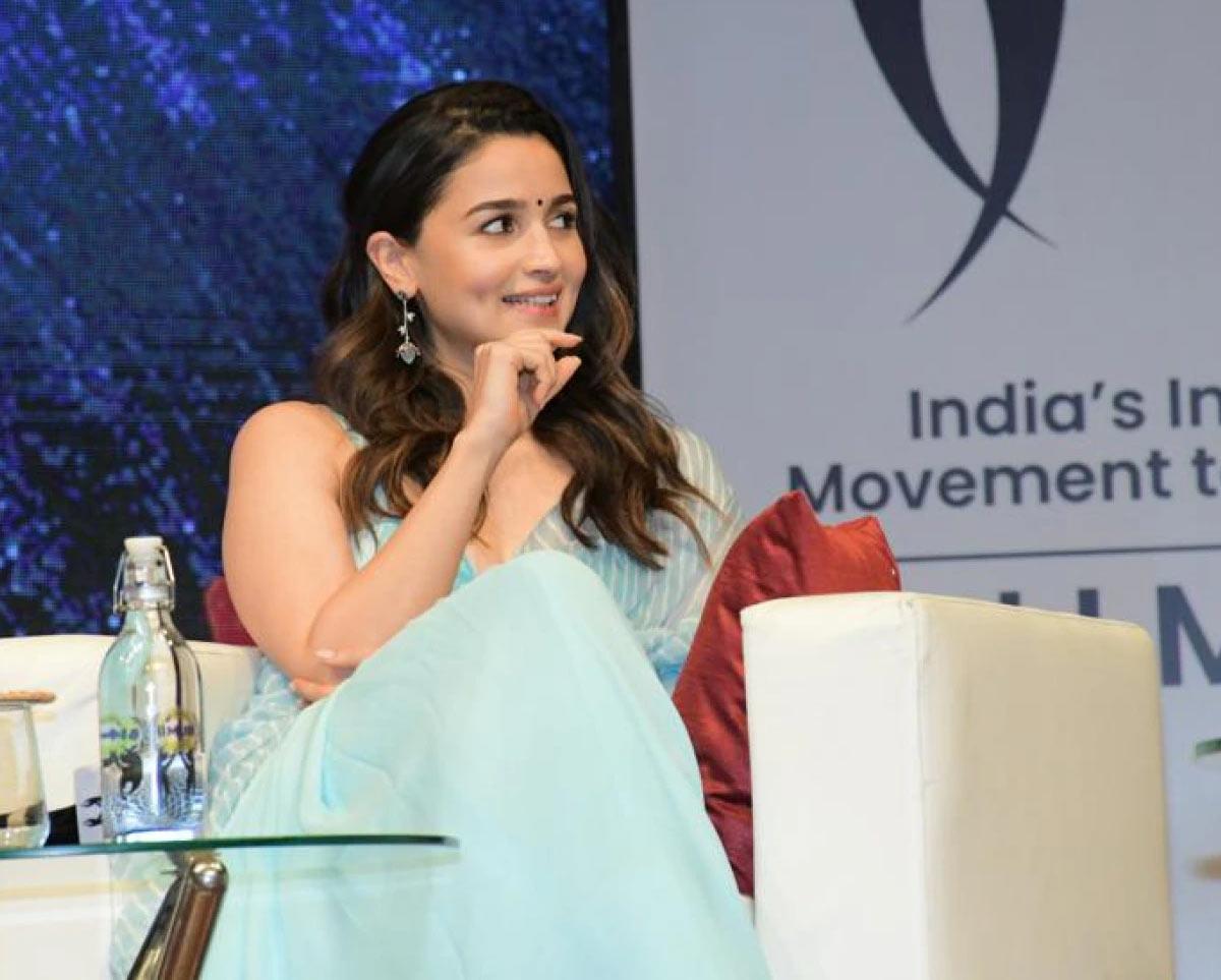 Will Alia make her daughter a star?