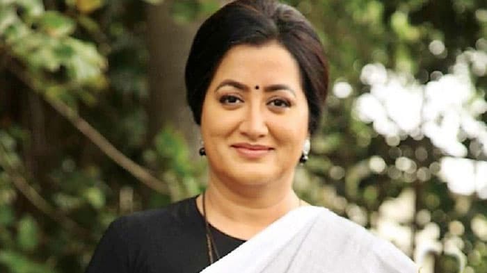 Will Chiranjeevi Support Sumalatha?