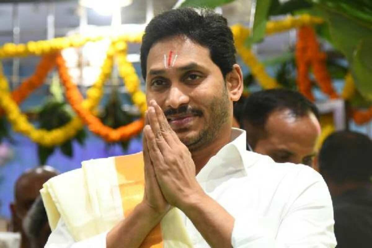 Will Jagan perform Yagam on the path of KCR?