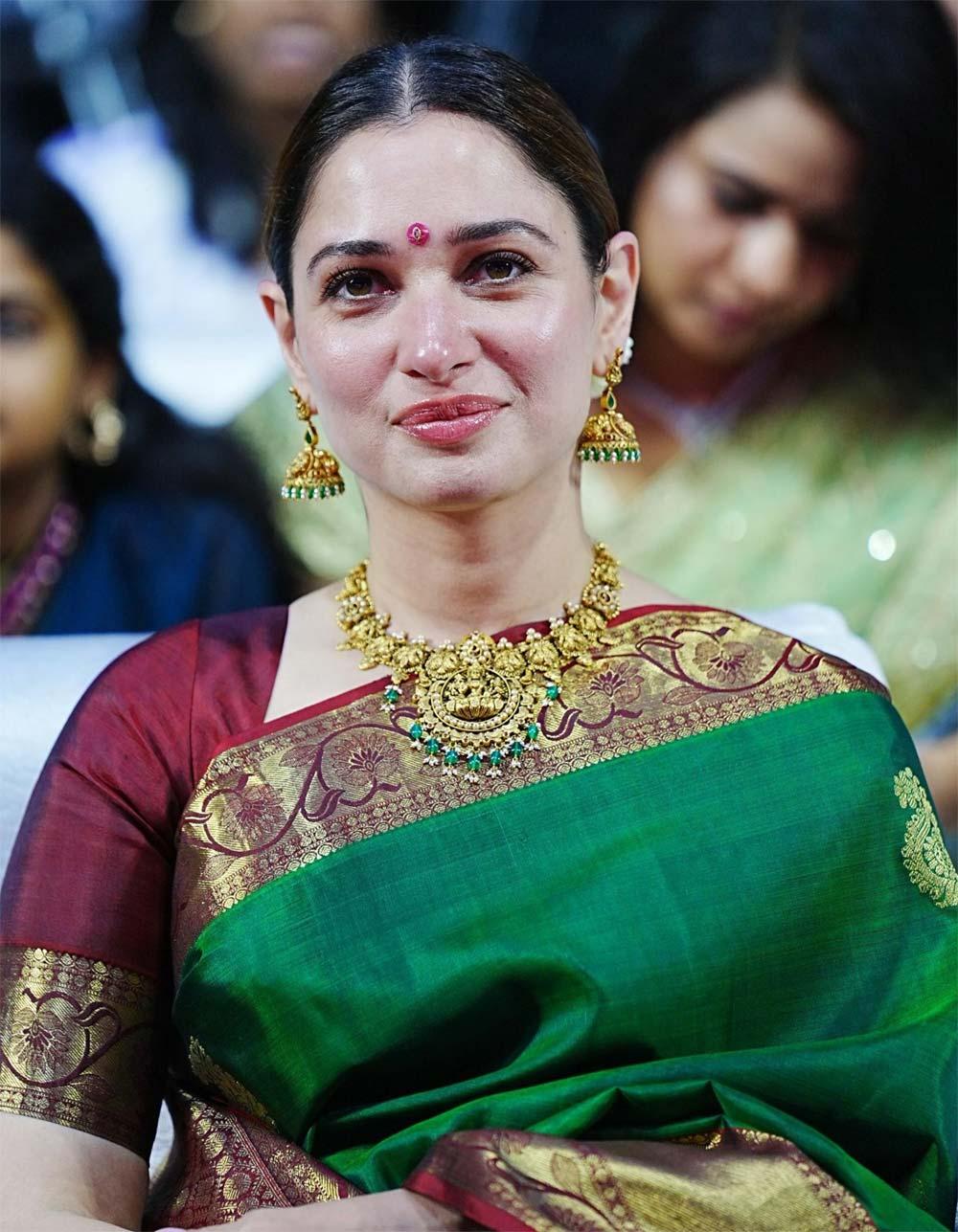 Will this heroine get busy again