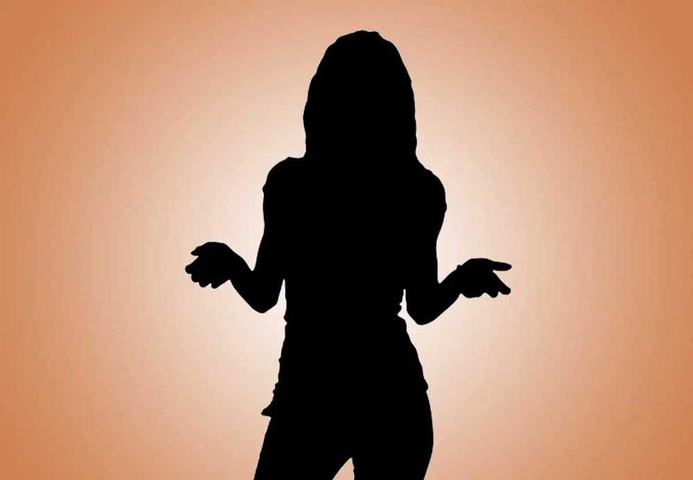  Young heroines checkmate for casting couch 