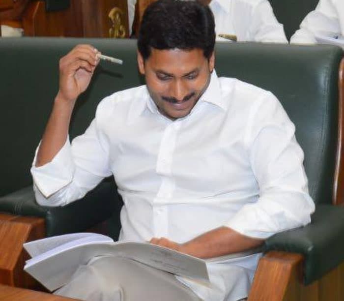 YS Jagan likely to take support of Chiranjeevi and Pawan Kalyan