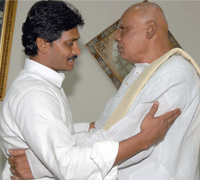 YS Jagan targetting Roshaiah's Delhi visit?