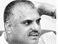 Botsa makes U-turn, wants AP divided