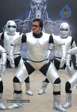 Sunil - The New 'Robot' of Tollywood